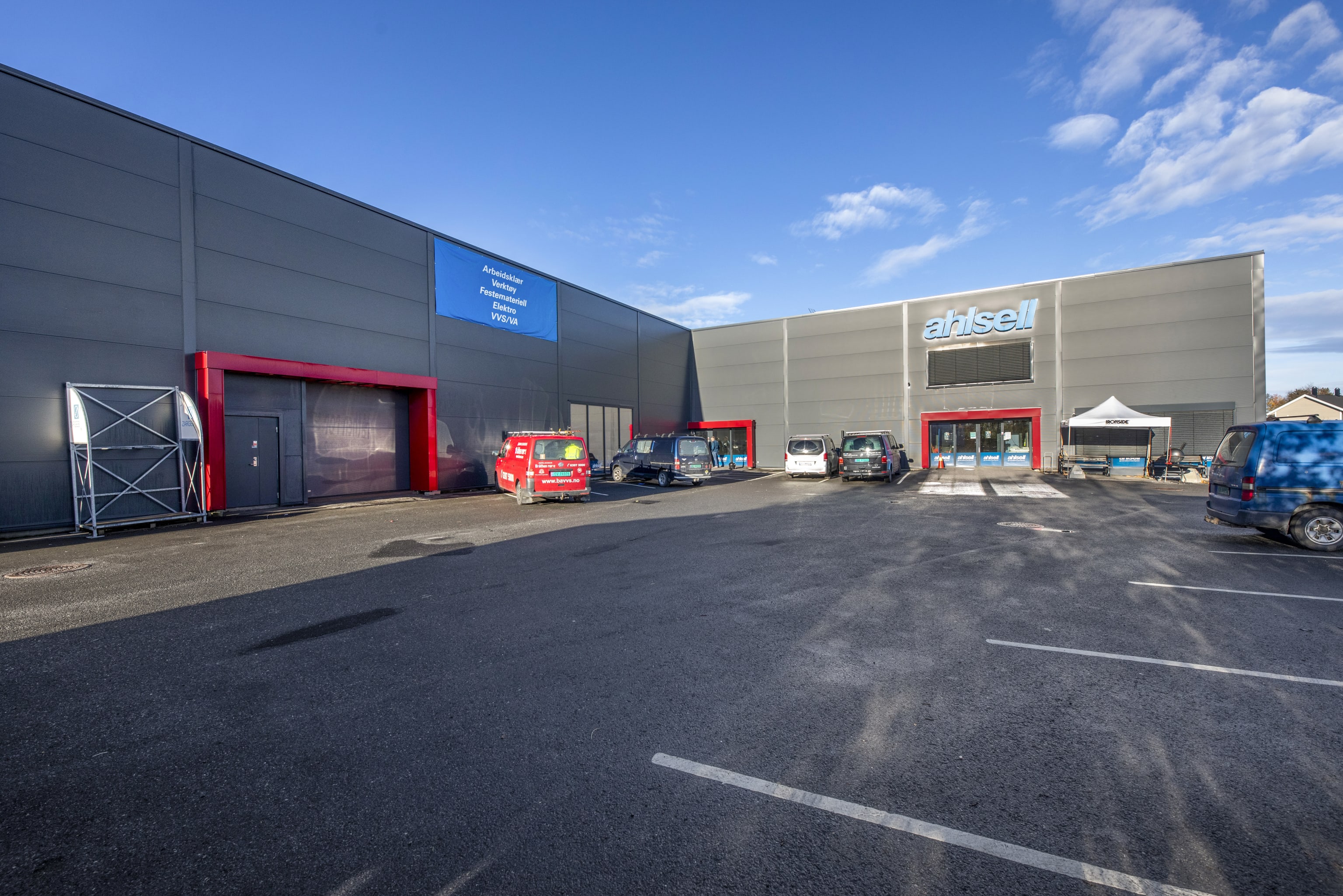 Fasade næringsbygg baksiden